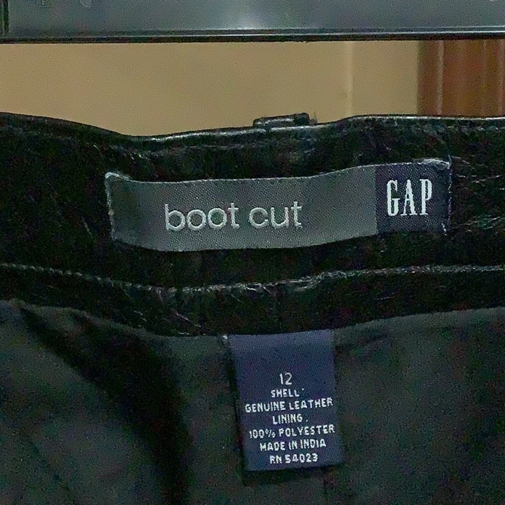 EUC Vintage Gap Women’s 12 Black Boot Cut Leather pants - Picture 8 of 8